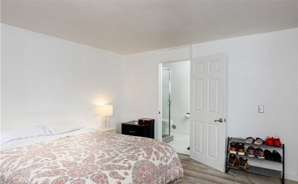 872 Sierra Vista Drive 10 Property Photo 17