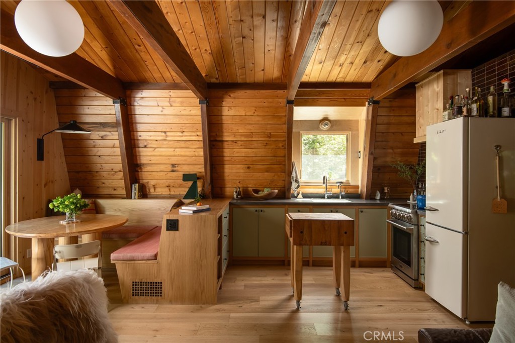 26486 Forest Lane Property Photo 5