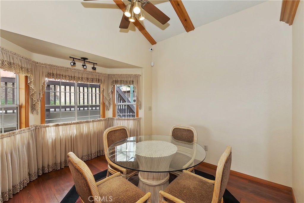262 Delle Drive Property Photo 11