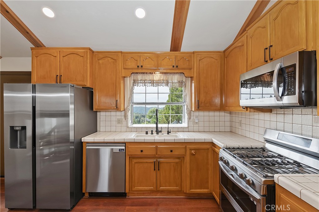 262 Delle Drive Property Photo 15