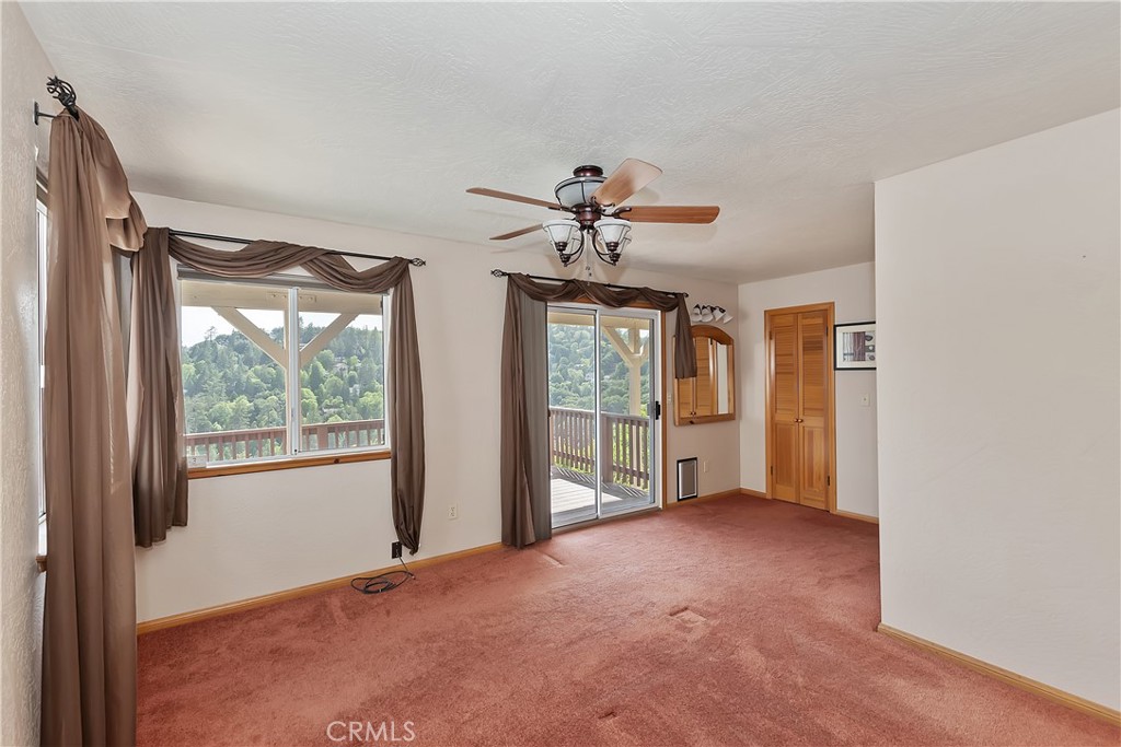 262 Delle Drive Property Photo 26