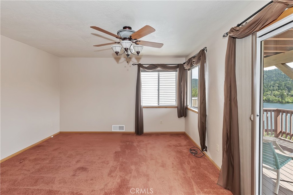 262 Delle Drive Property Photo 28