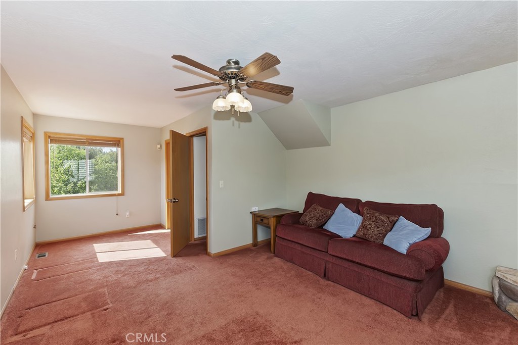 262 Delle Drive Property Photo 37