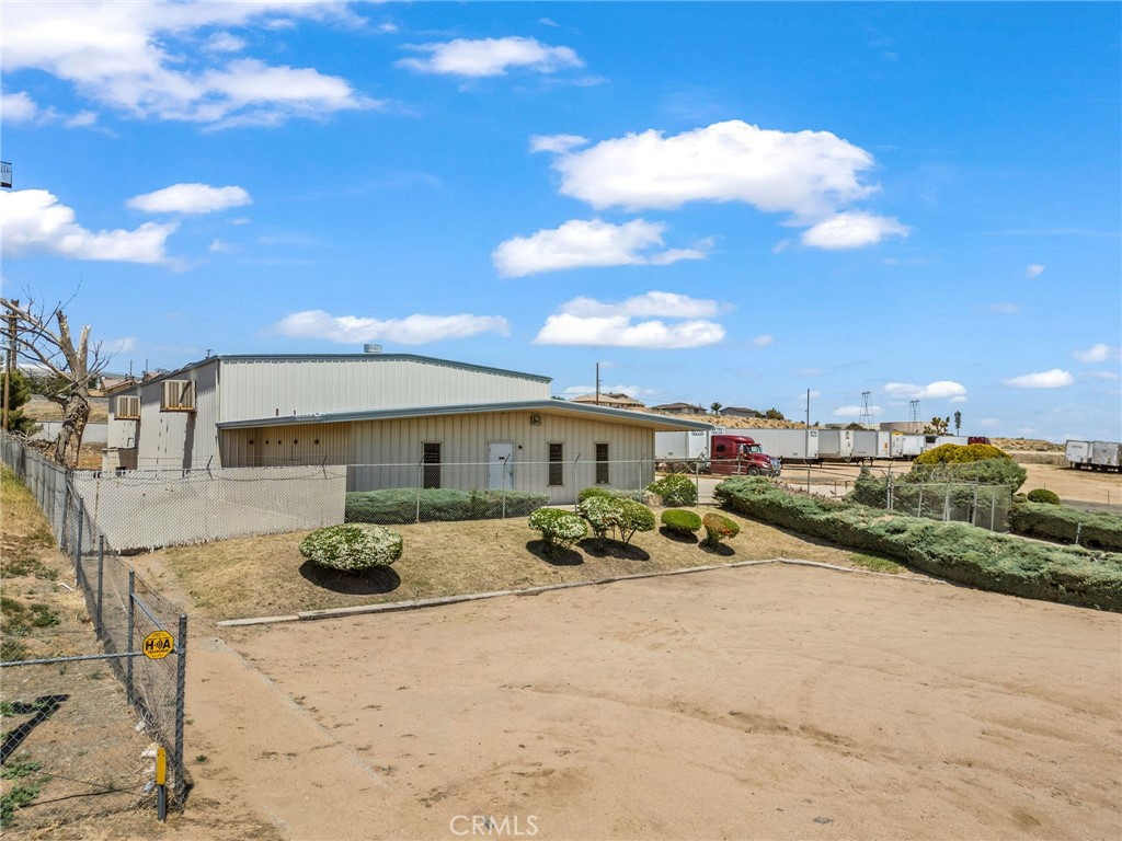 7146 Santa Fe Avenue E Property Photo 7