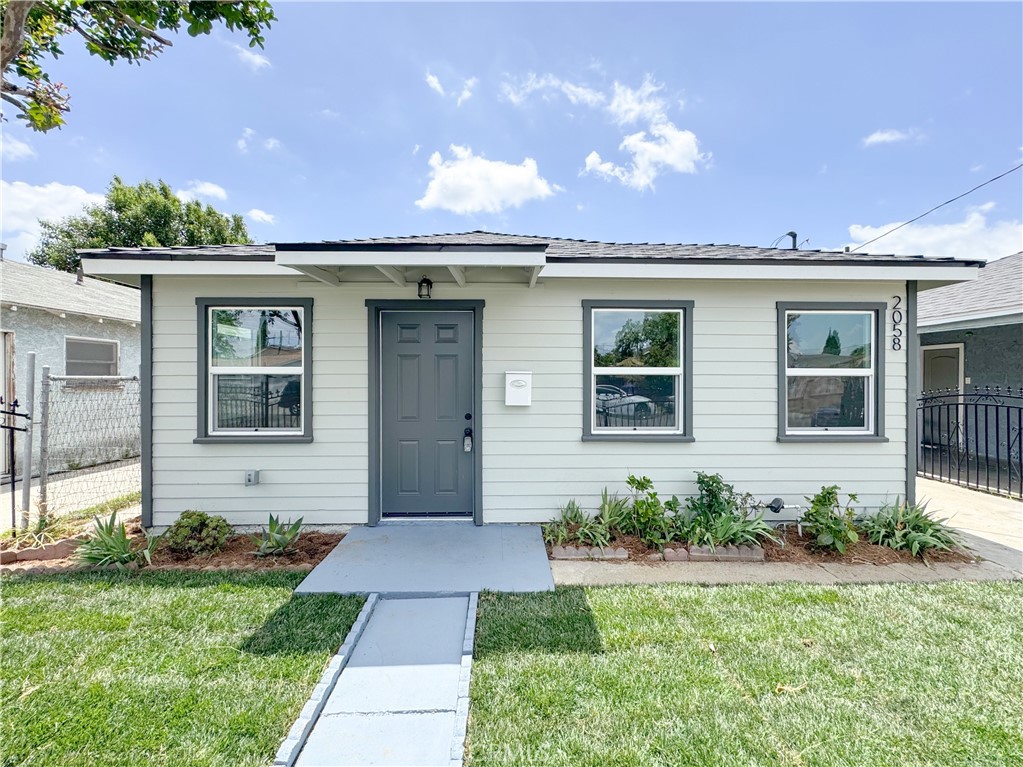 2058 E Stockwell Street Property Photo 1