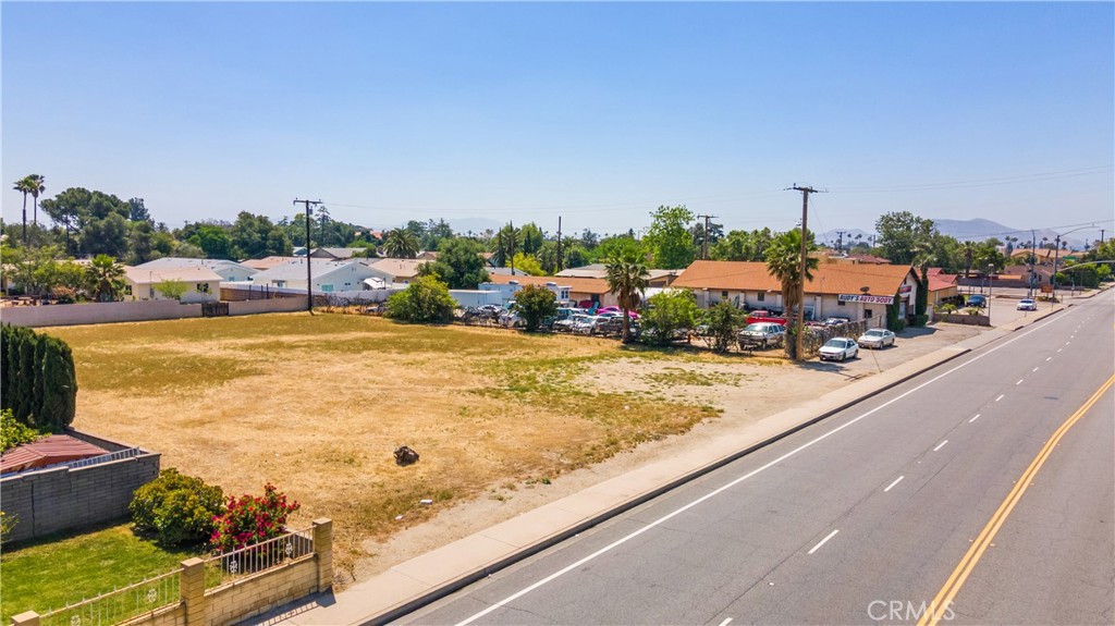 8265 Juniper Avenue Property Photo 4