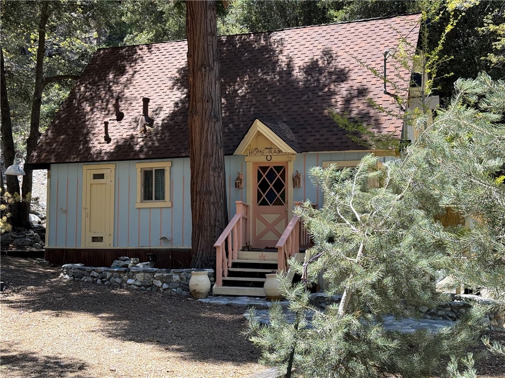 9410 Canyon Drive Property Photo 1