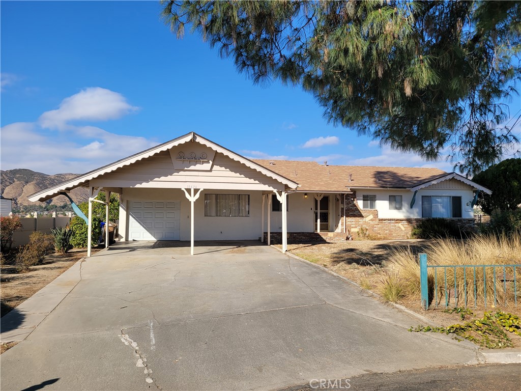 11674 Oak Lane Property Photo