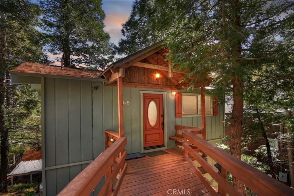 859 Poe Court Property Photo
