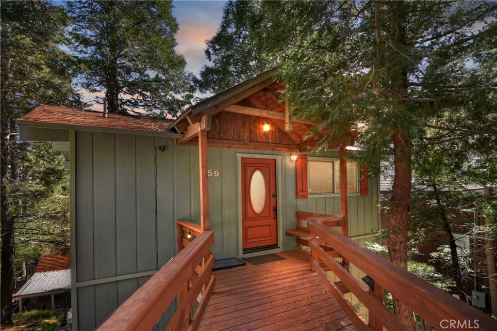 859 Poe Court Property Photo 1