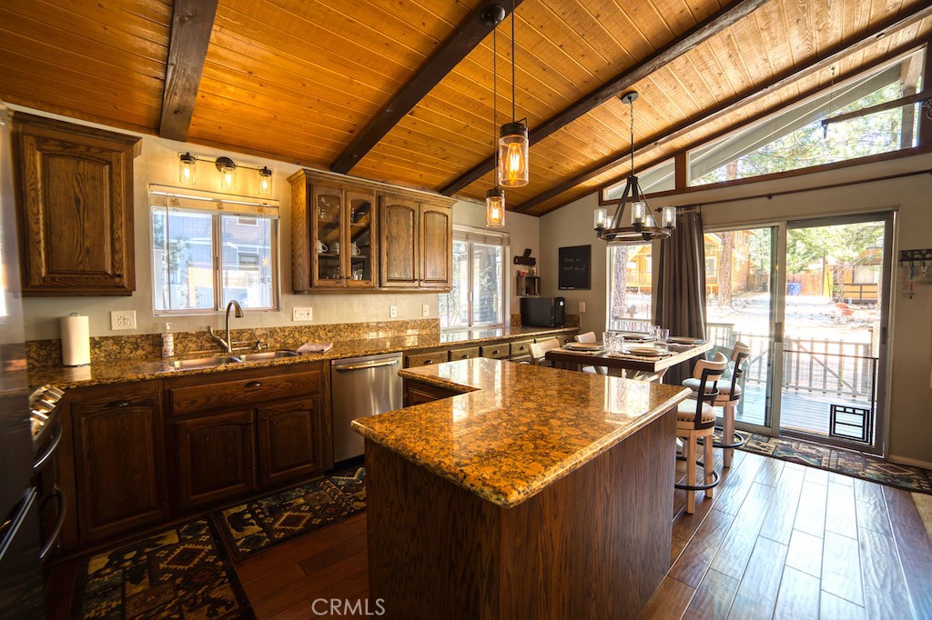 1150 Pine Ridge Lane Property Photo 8