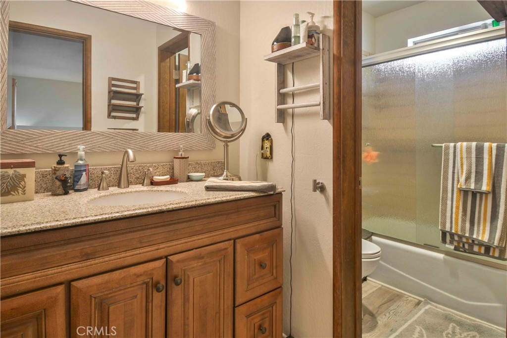 1353 Golden Rule Lane Property Photo 9