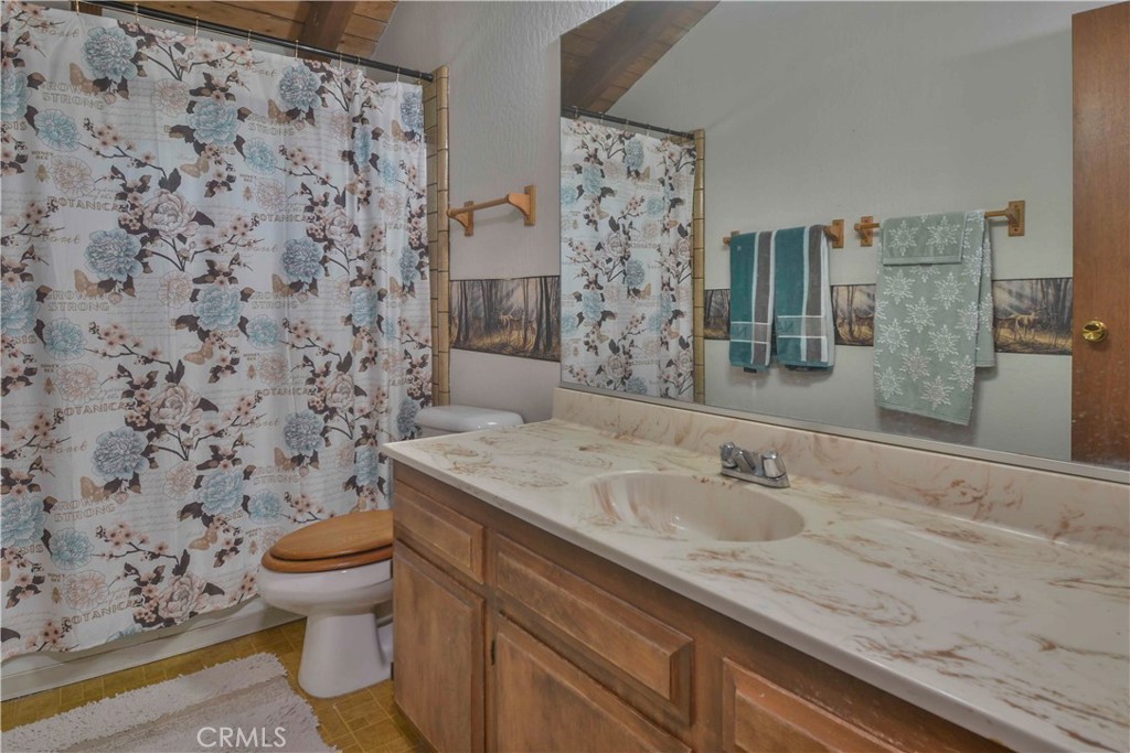 1353 Golden Rule Lane Property Photo 12
