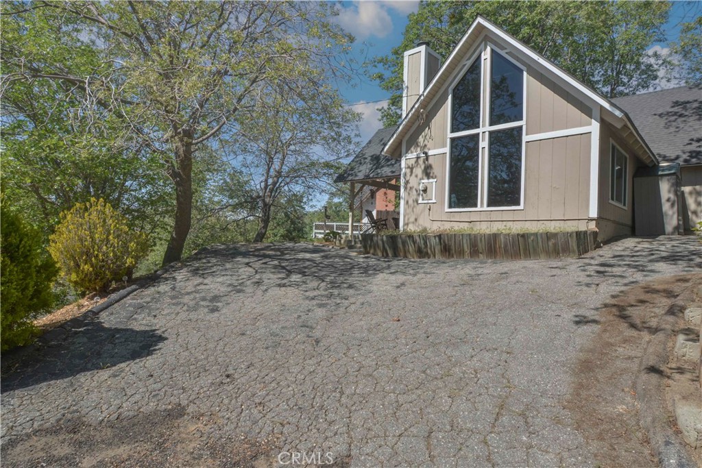 1353 Golden Rule Lane Property Photo 18