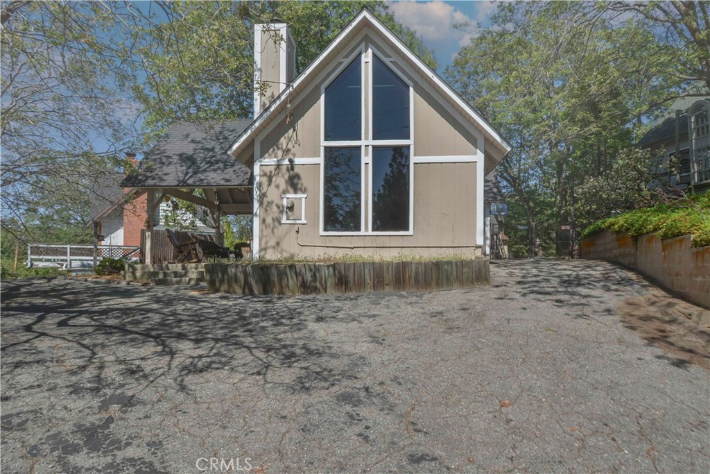 1353 Golden Rule Lane Property Photo 19