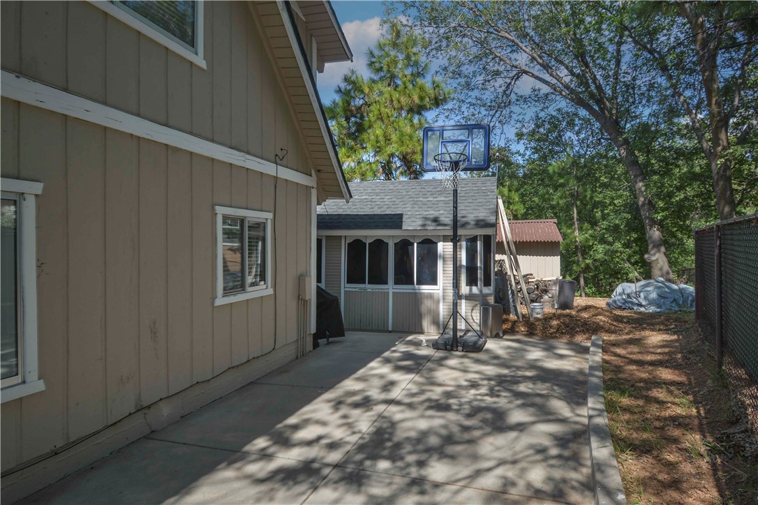 1353 Golden Rule Lane Property Photo 21