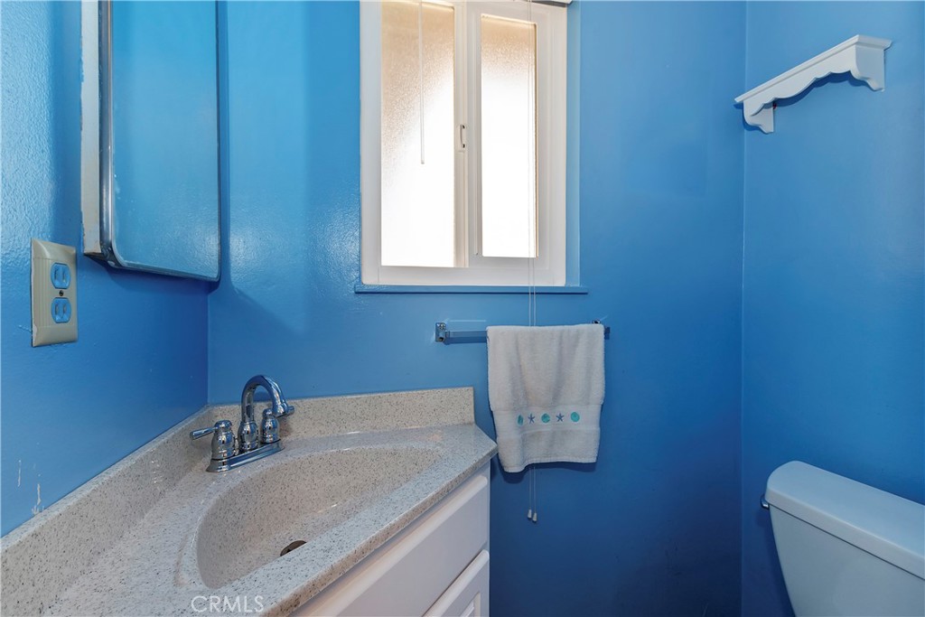 1255 E 25th Street Property Photo 18