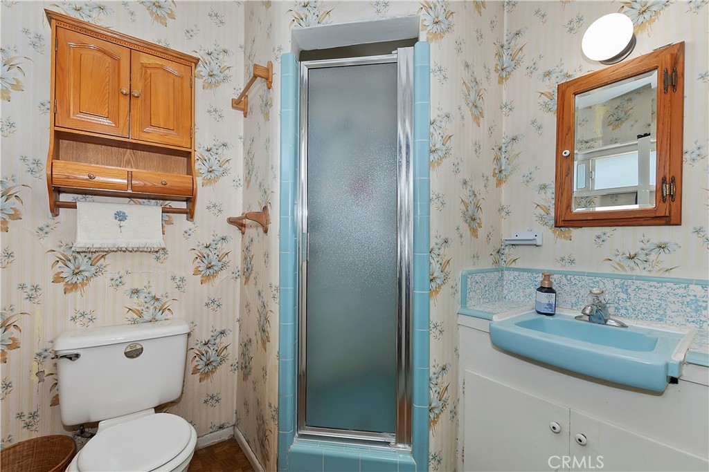 1255 E 25th Street Property Photo 22