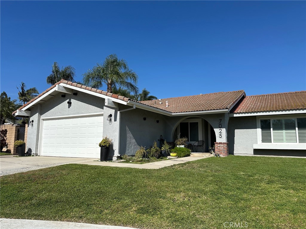 7025 Palm Drive Property Photo 1