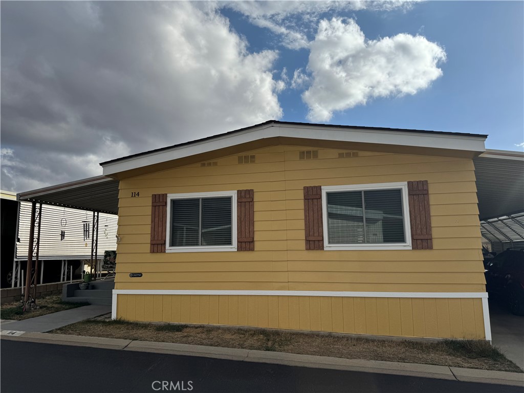 35218 Fir Avenue 114 Property Photo 1