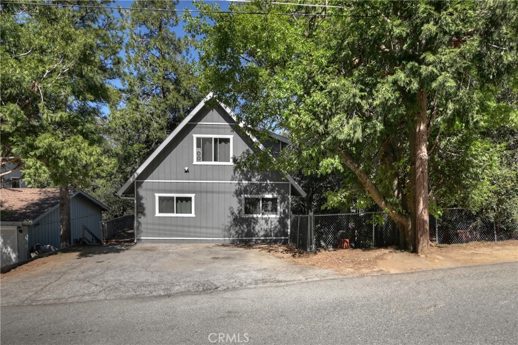 197 Weisshorn Drive Property Photo 6