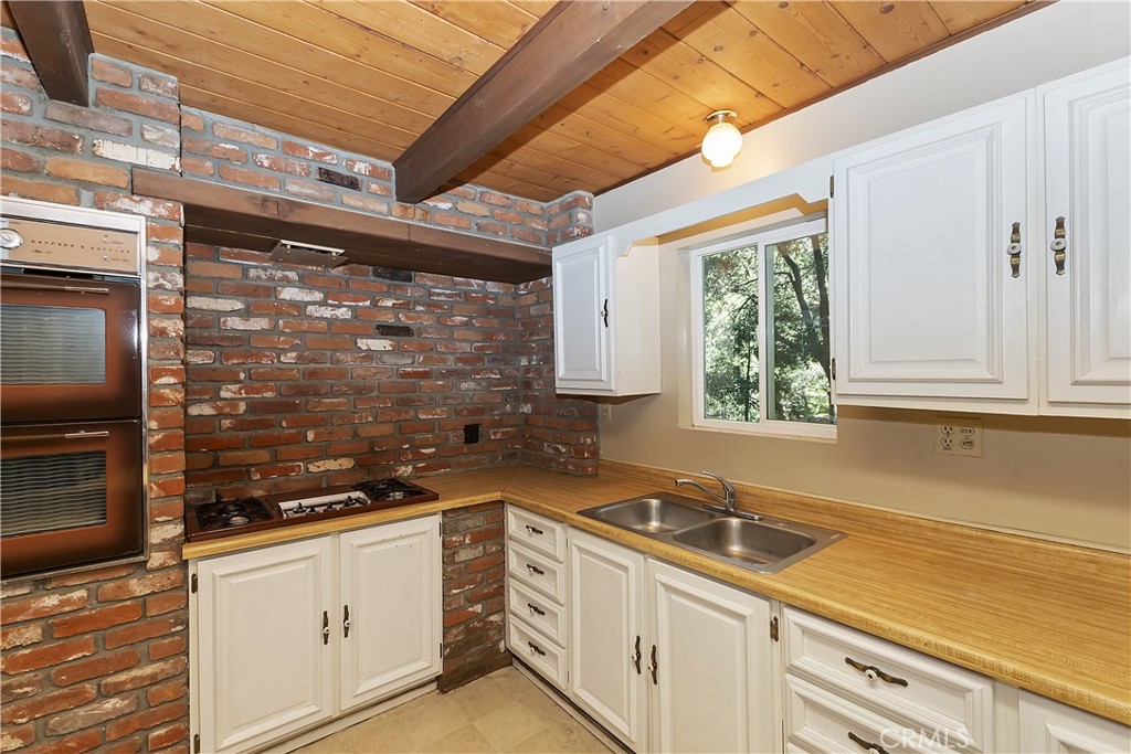 197 Weisshorn Drive Property Photo 37