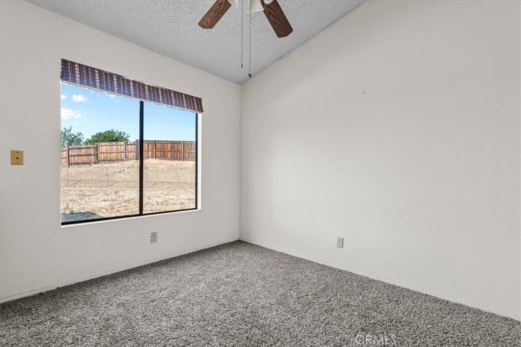14237 Poplar Street Property Photo 13