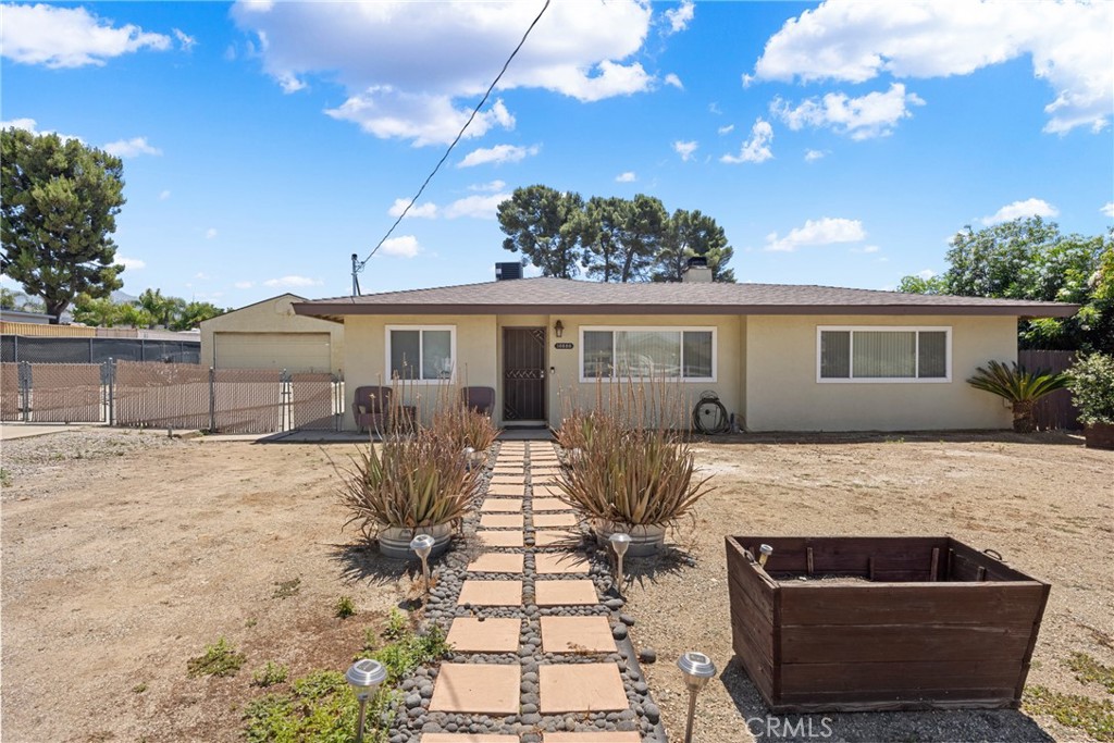 10880 Noble Street Property Photo 1