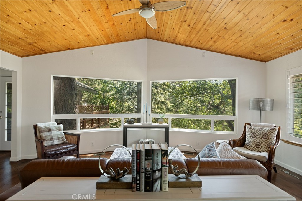 221 Darfo Drive Property Photo 1