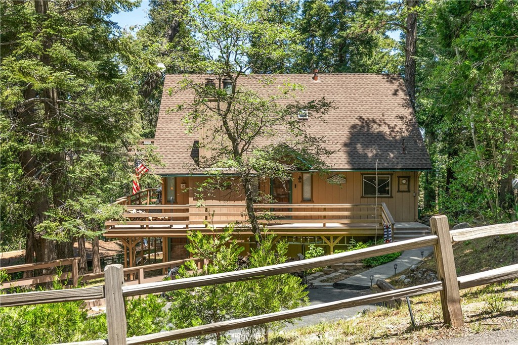 1213 Jungfrau Drive Property Photo 1