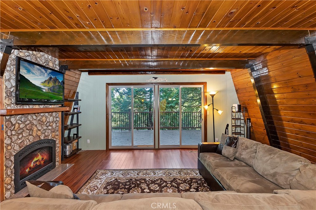 24091 Lakeview Drive Property Photo 1