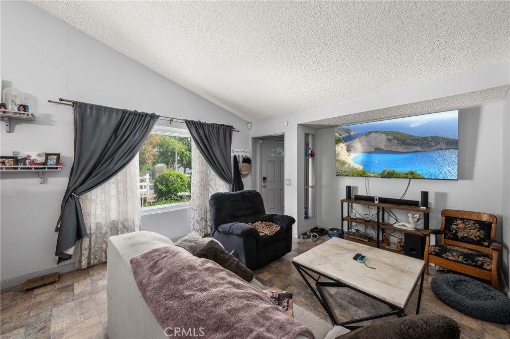 12325 Bellflower Court Property Photo 3