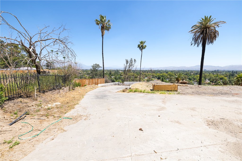 875 W Vista Dr Property Photo 9
