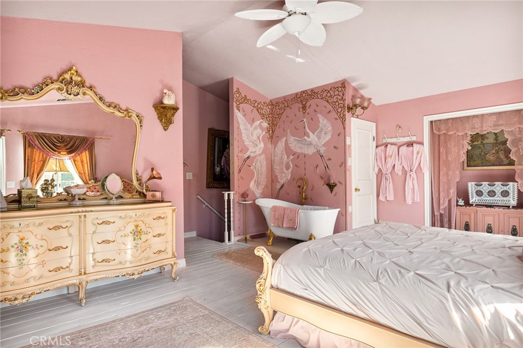 23594 Hillside Drive Property Photo 4