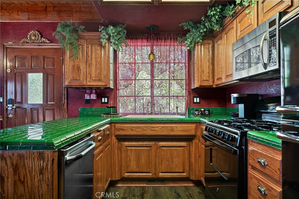 23594 Hillside Drive Property Photo 18