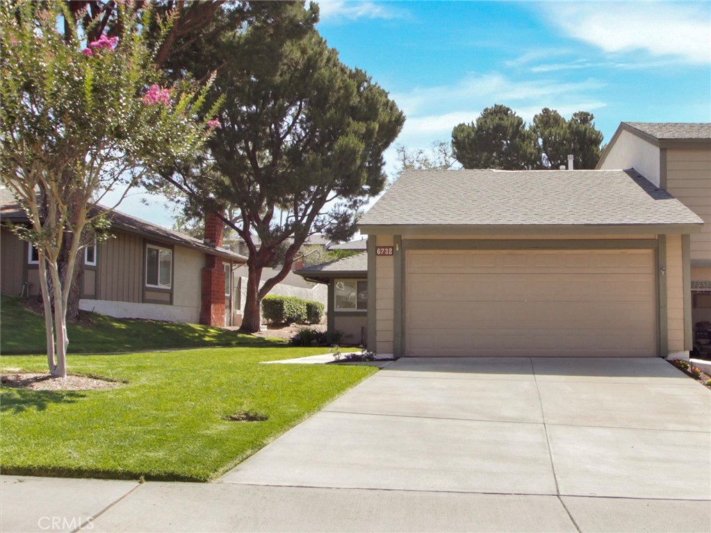 6732 Vista Loma Property Photo 1