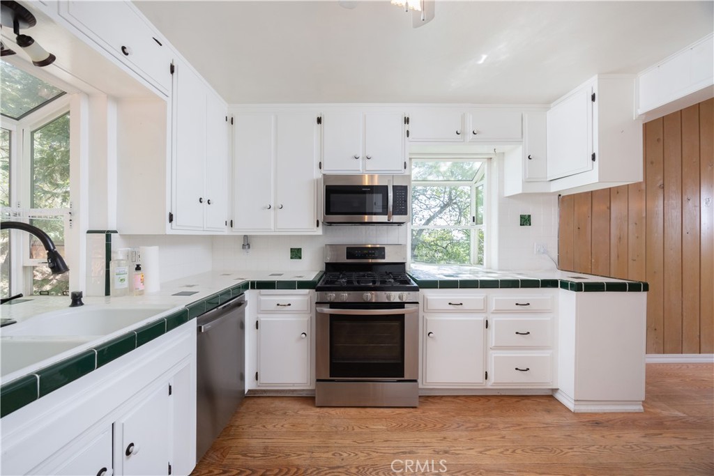 1268 Aleutian Drive Property Photo 3