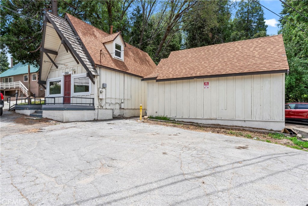 29135 Hook Creek Road Property Photo 1
