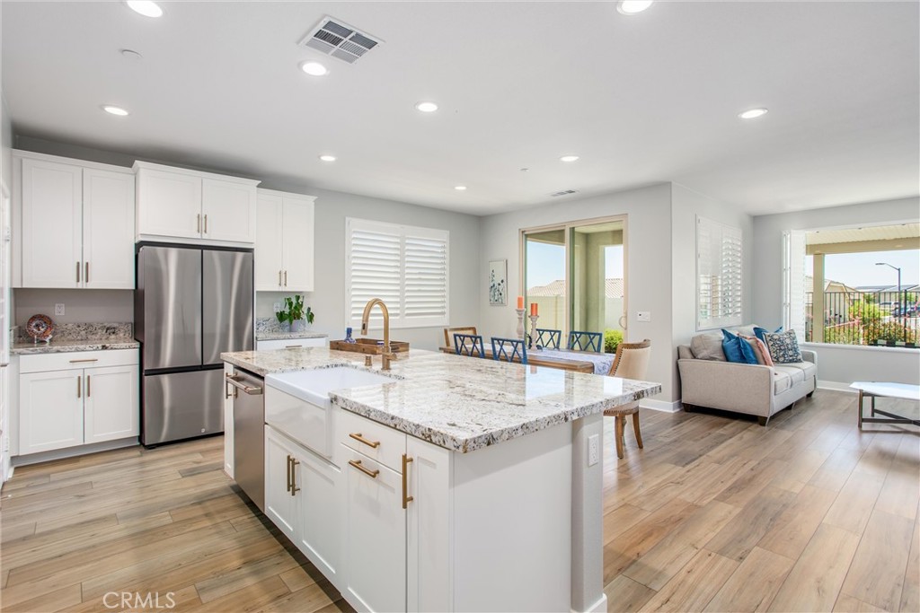 1563 Sunswept Way