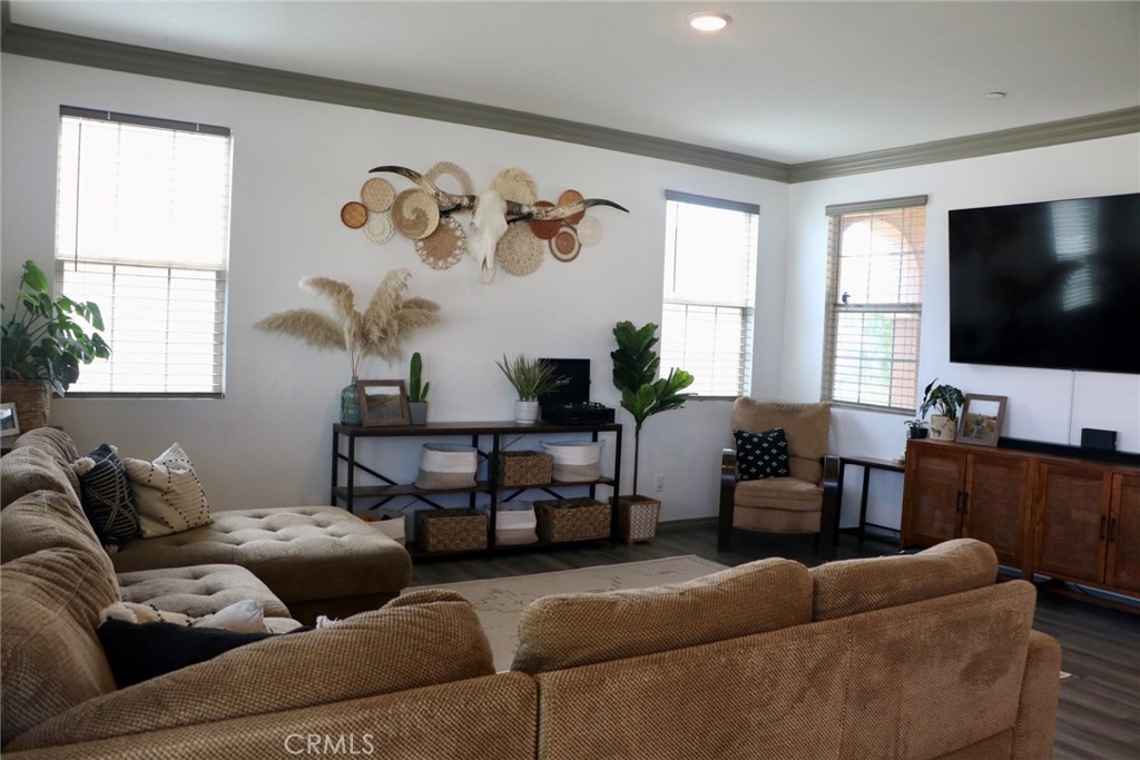 1475 Galaxy Drive Property Photo 3