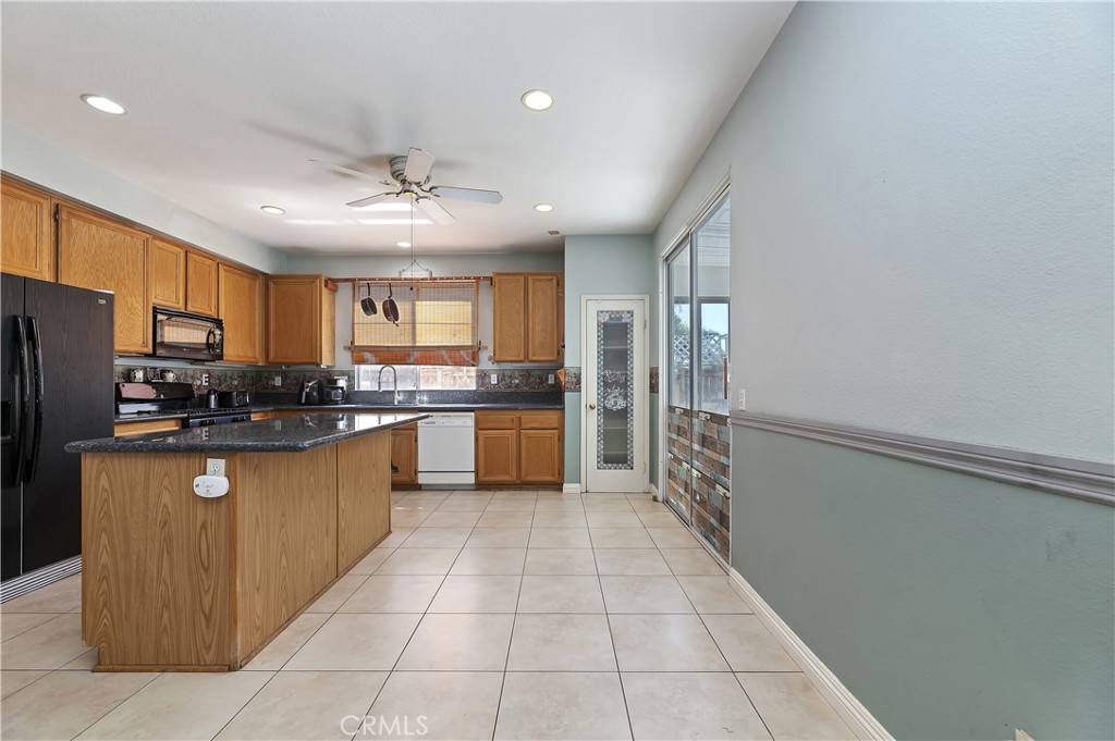 3831 Seattle Street Property Photo 11