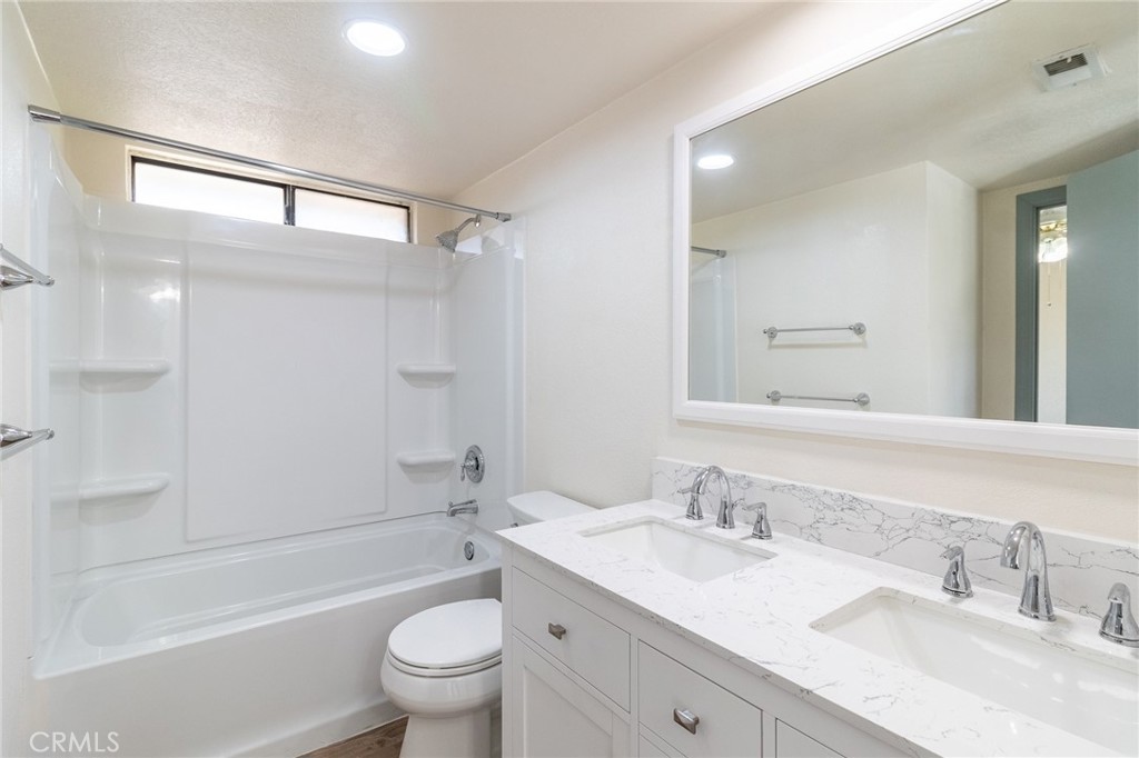 1573 E Brockton Avenue Property Photo 26