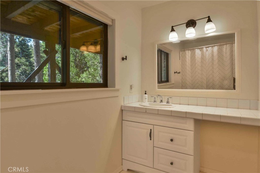 644 Grass Valley Road Property Photo 25