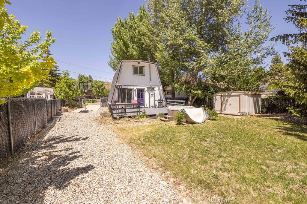 1012 E Fairway Boulevard Property Photo 3