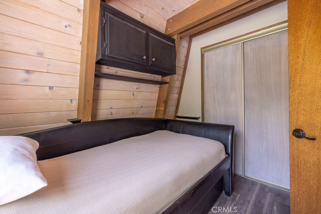 1012 E Fairway Boulevard Property Photo 14