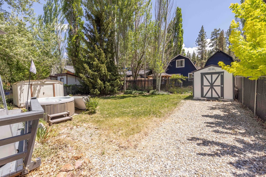 1012 E Fairway Boulevard Property Photo 20