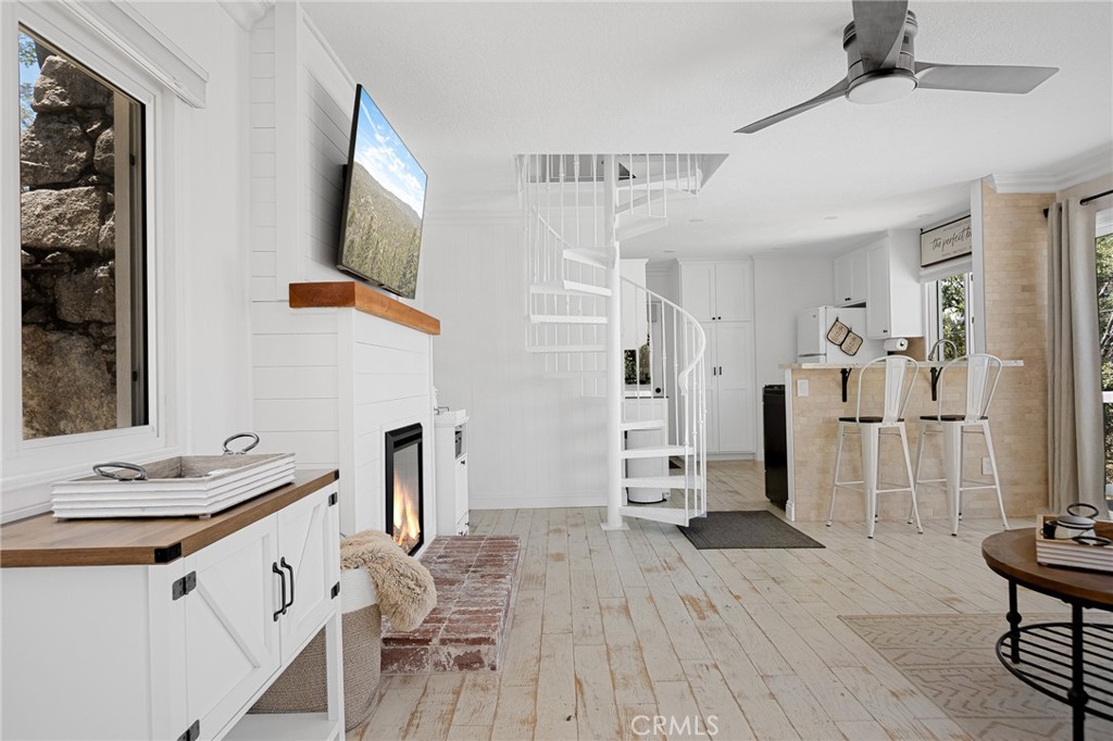 988 Inspiration Drive Property Photo 3
