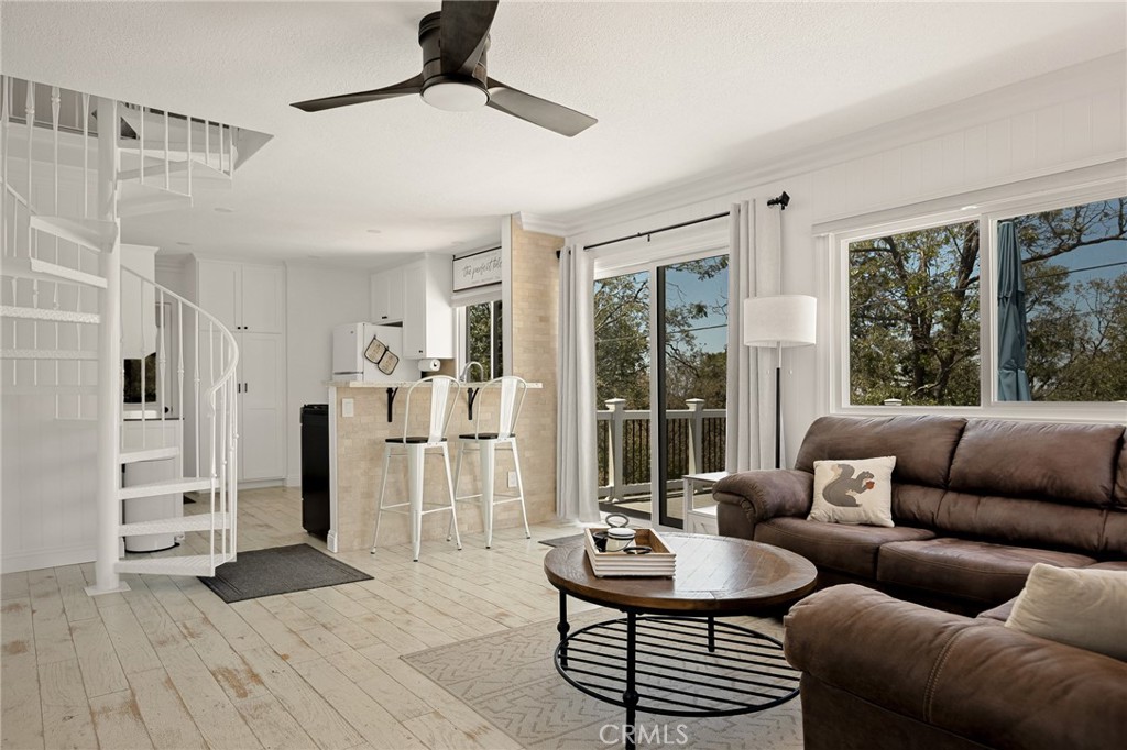 988 Inspiration Drive Property Photo 4