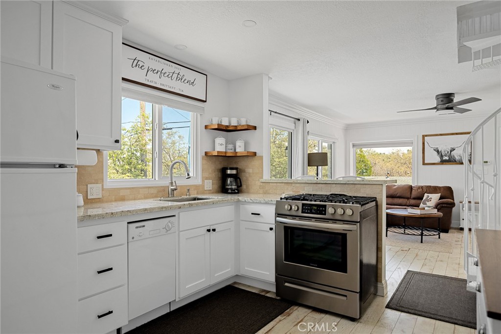 988 Inspiration Drive Property Photo 7