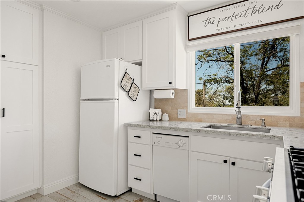 988 Inspiration Drive Property Photo 13